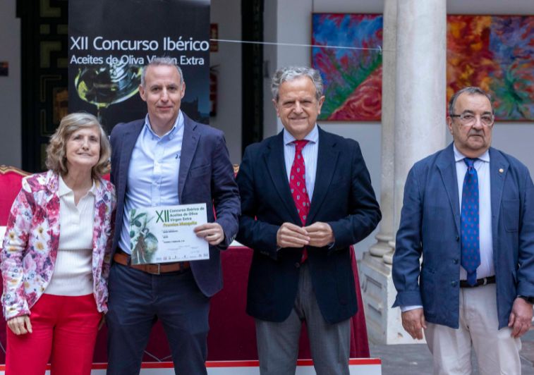 Aceite de Oliva BETIS, premiado en un concurso de aceite de oliva.